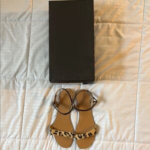 Banana Republic Tan and Black Sandals Flat Minimalist Design
